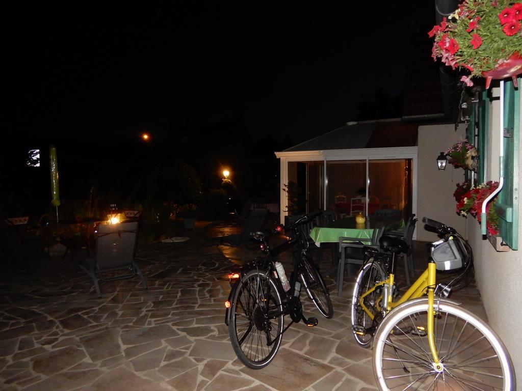 Chez Marie Bed & Breakfast Cercy-la-Tour Exterior foto