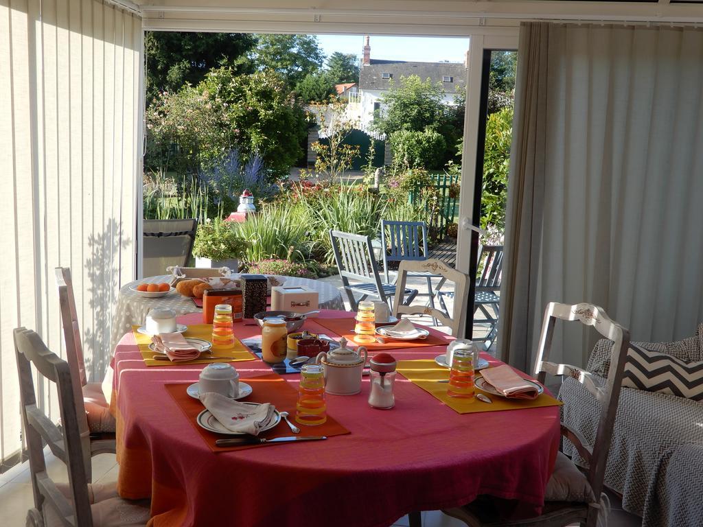 Chez Marie Bed & Breakfast Cercy-la-Tour Exterior foto